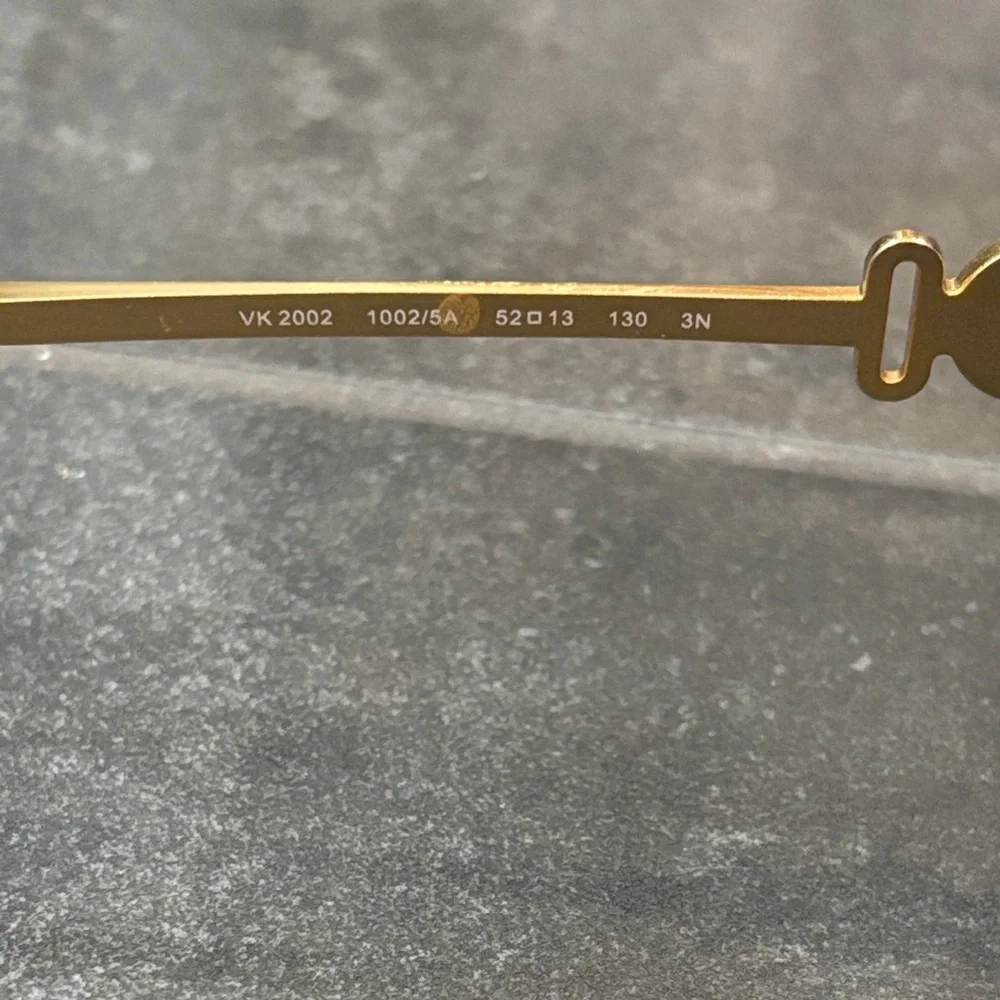 Kids Versace  Gold toned Aviator Sunglasses with Blue Case